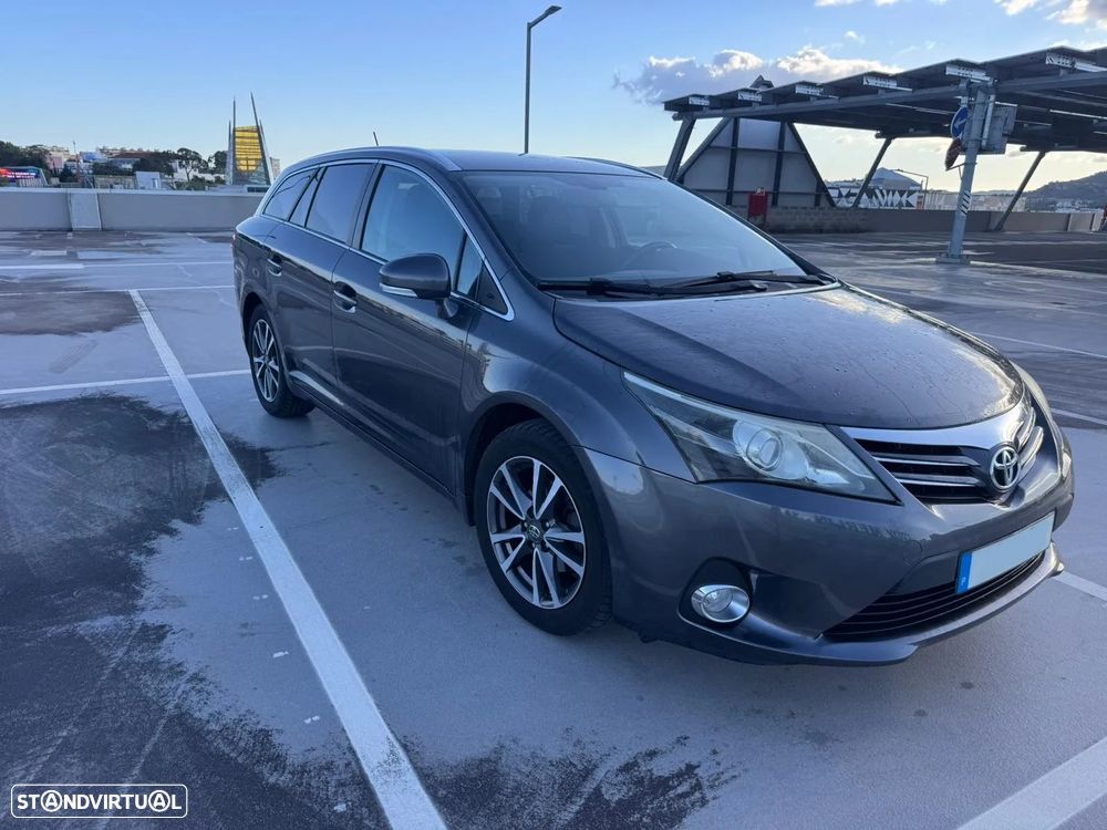 Toyota Avensis SW 2.0 D-4D Exclusive +GPS - 1