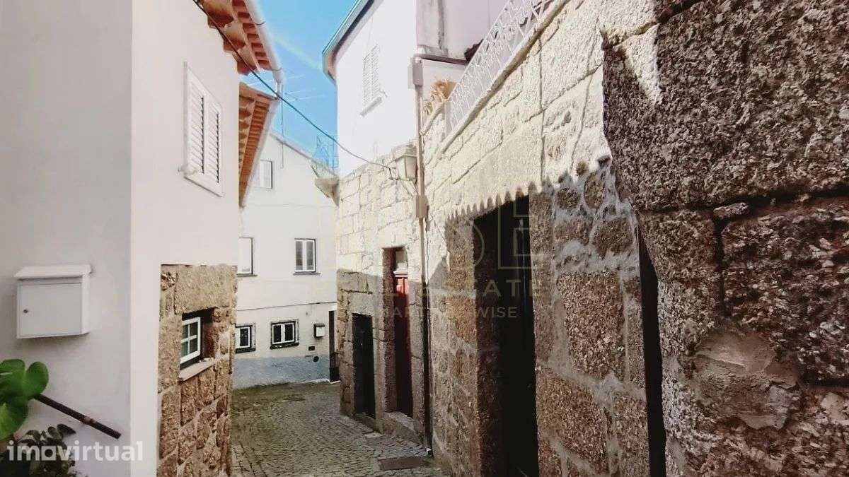 Moradia T1 em São Gião, Oliveira do Hospital - Grande imagem: 2/18