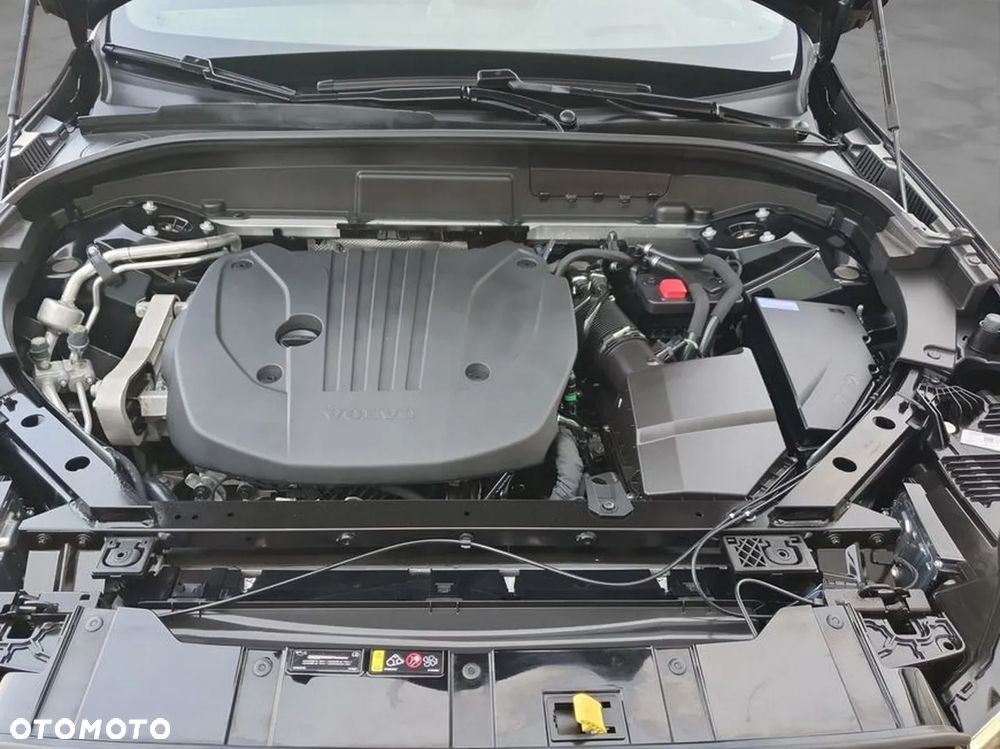 Volvo XC 60 B5 B AWD Ultimate Black Edition - 25