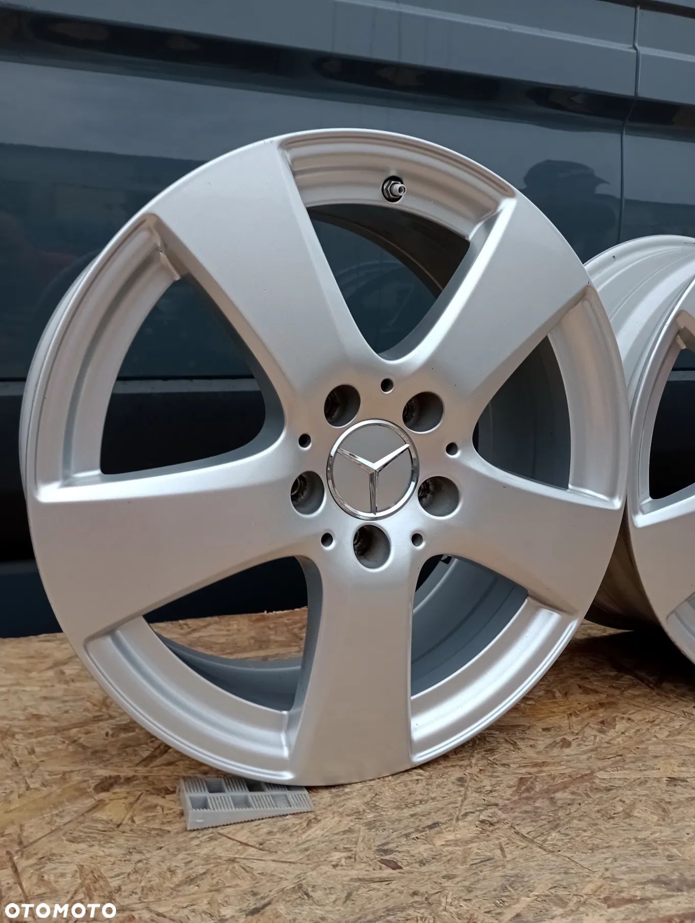 FELGI ALUMINIOWE 5x112 R17 7J ET48,5 CZUJNIKI TPMS MERCEDES CLA GLA GLB KLASA A B C E V - 1