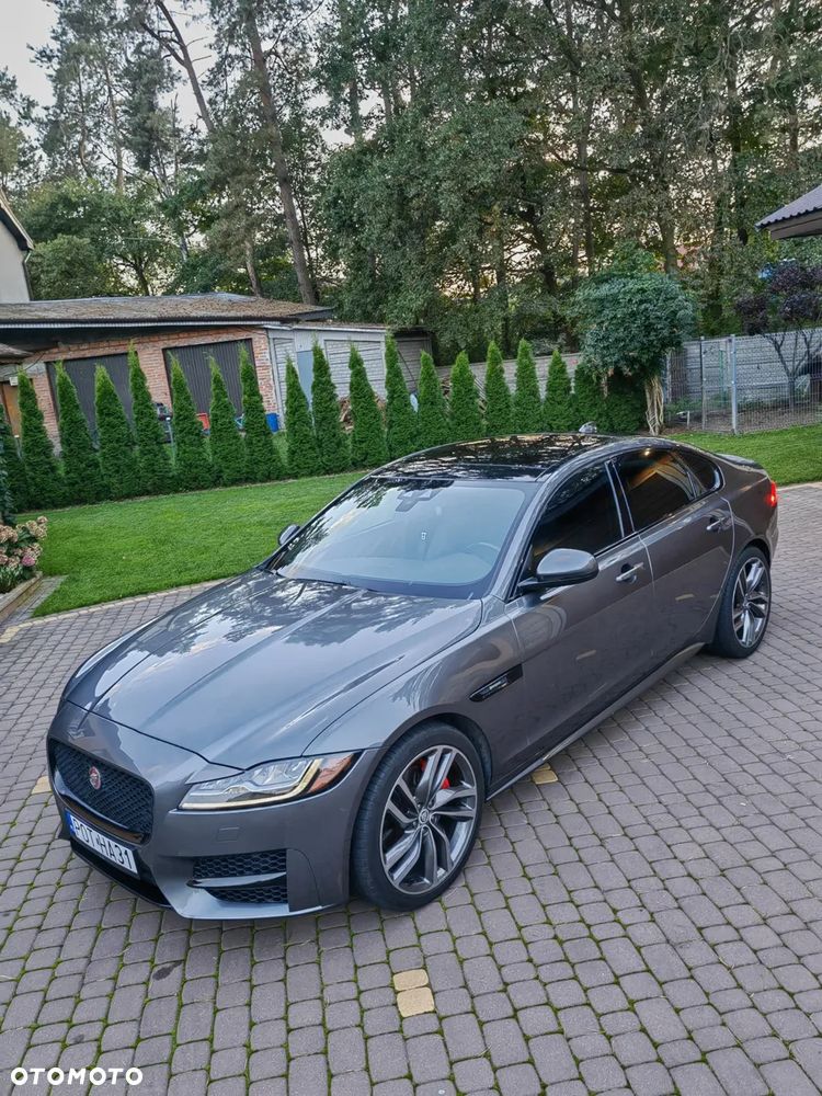 Jaguar XF 35t R-Sport - 7