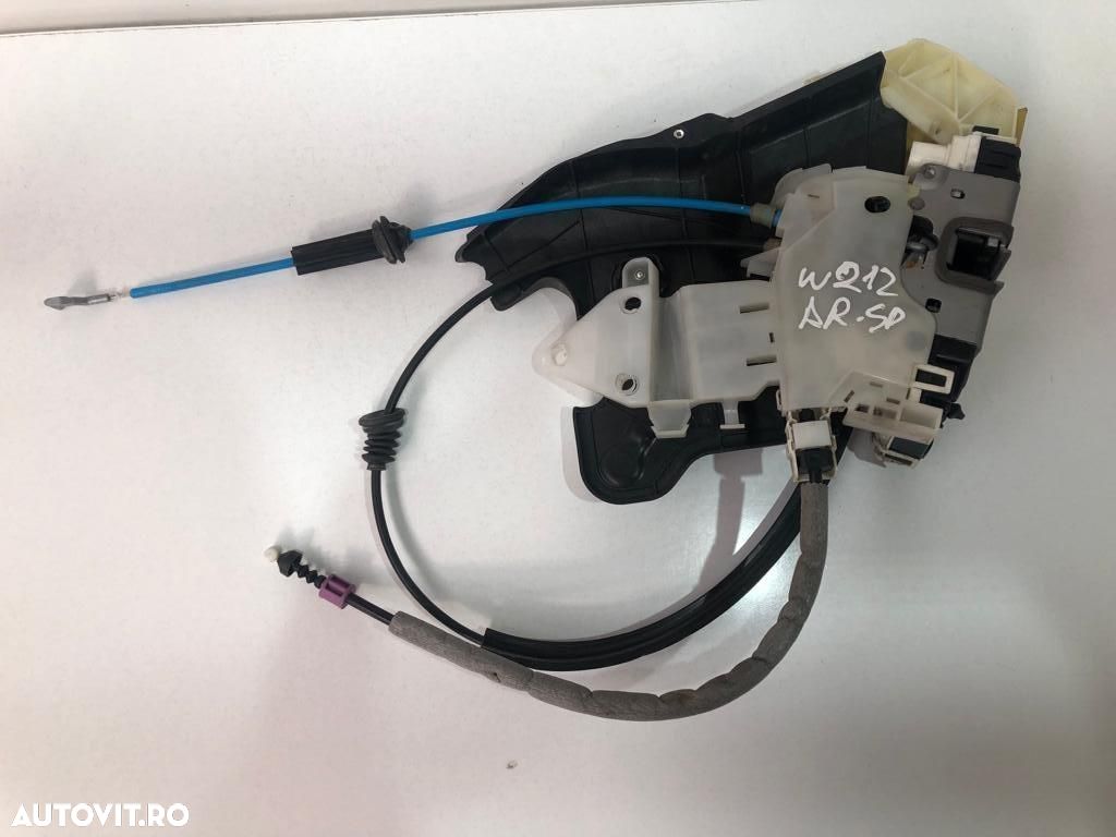 Broasca usa dreapta spate a2047302235 Mercedes-Benz C-Class W204/S204 - 1