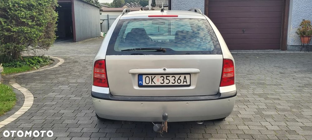 Skoda Octavia 1.8 T Combi Elegance - 9