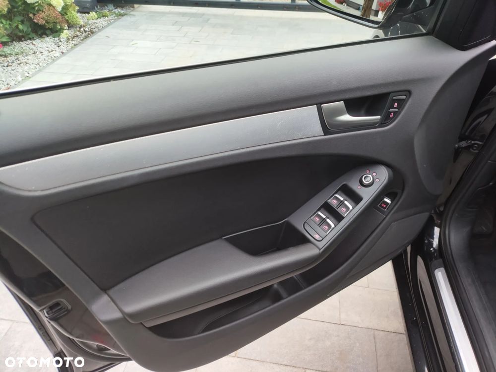 Audi A4 Limousine 2.0 TDI DPF Ambiente - 15