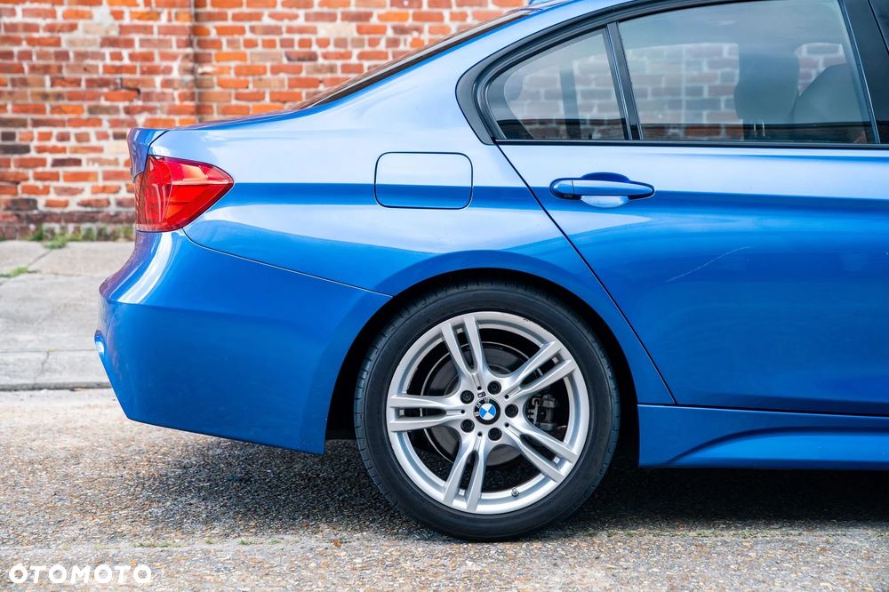 BMW Seria 3 328i - 8