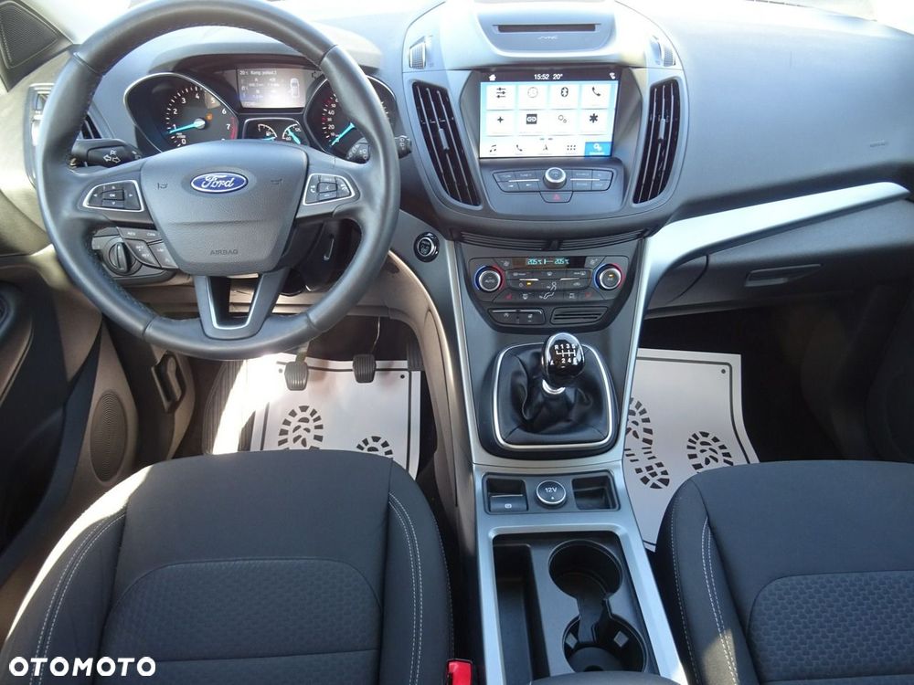 Ford Kuga 1.5 EcoBoost 2x4 Titanium - 11