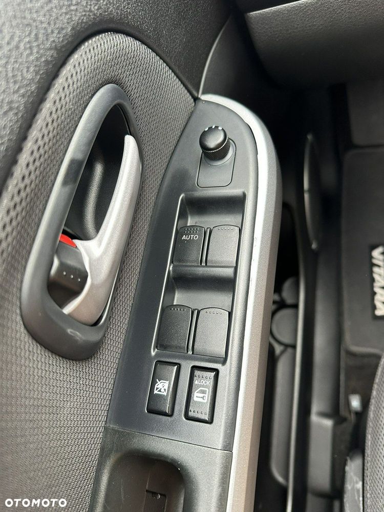 Suzuki Grand Vitara - 28