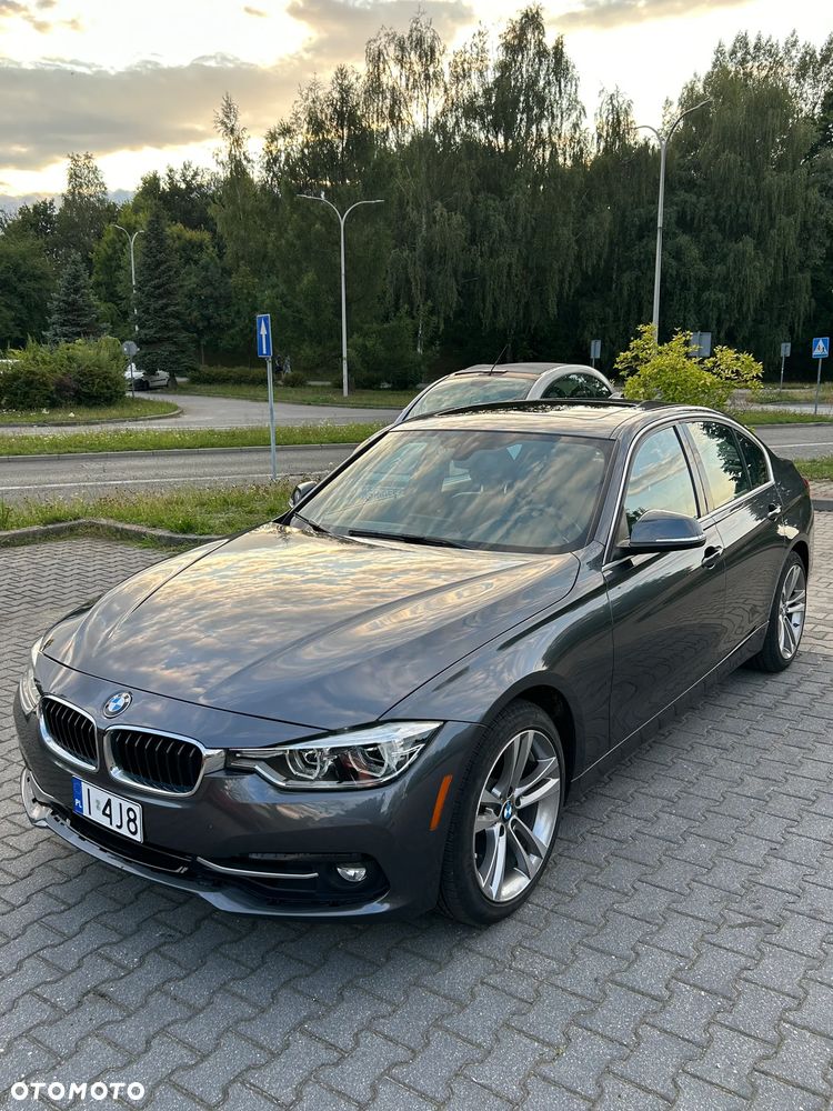 BMW Seria 3 330i xDrive Sport Line - 2