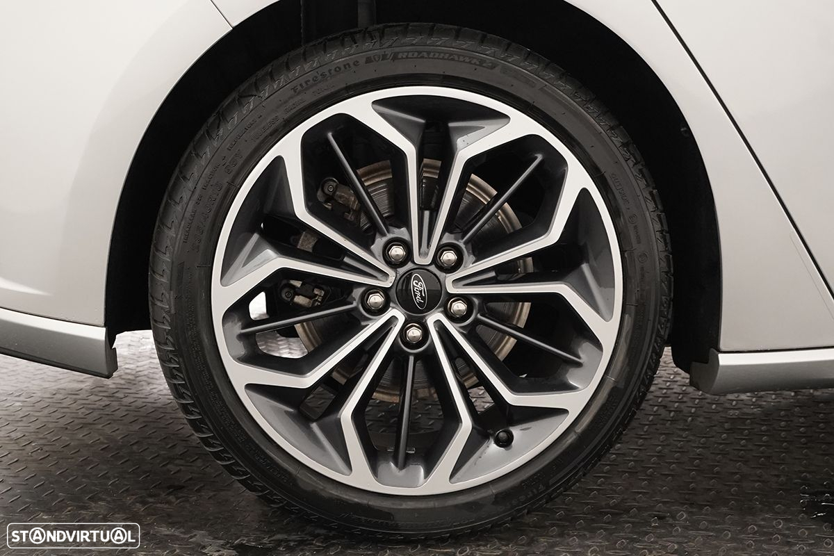 Ford Focus 1.0 EcoBoost MHEV ST-Line X - 5