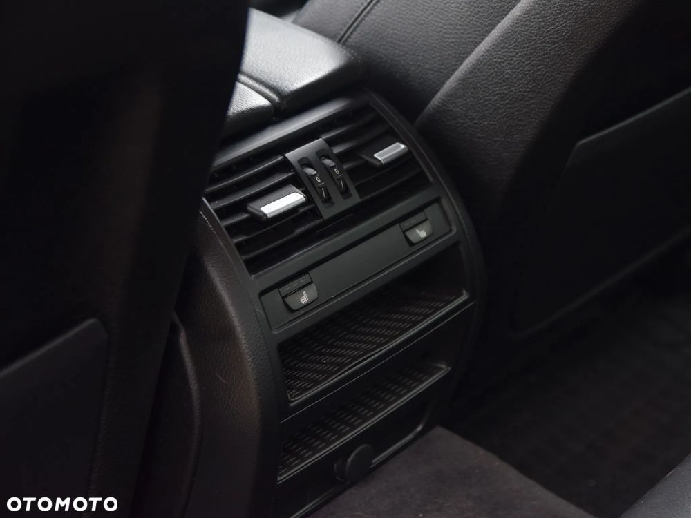 BMW Seria 5 525d xDrive - 19