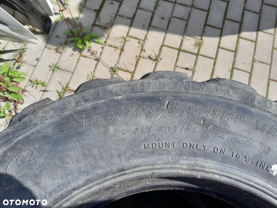OPONY DO MANITOU FADROMA 305/70-16,5R - 6