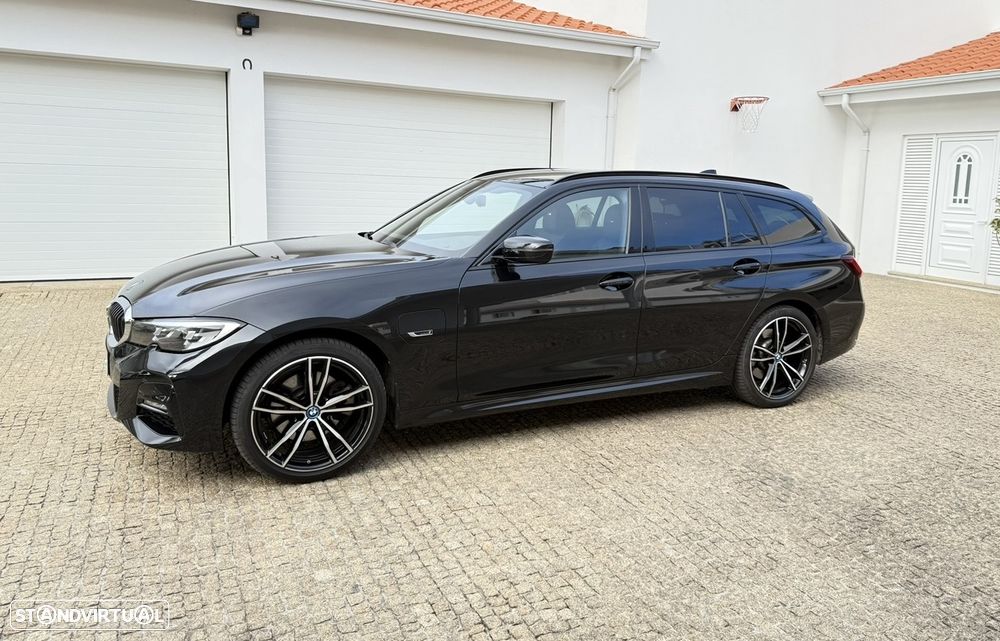 BMW 320 e Pack Desportivo M Auto - 11