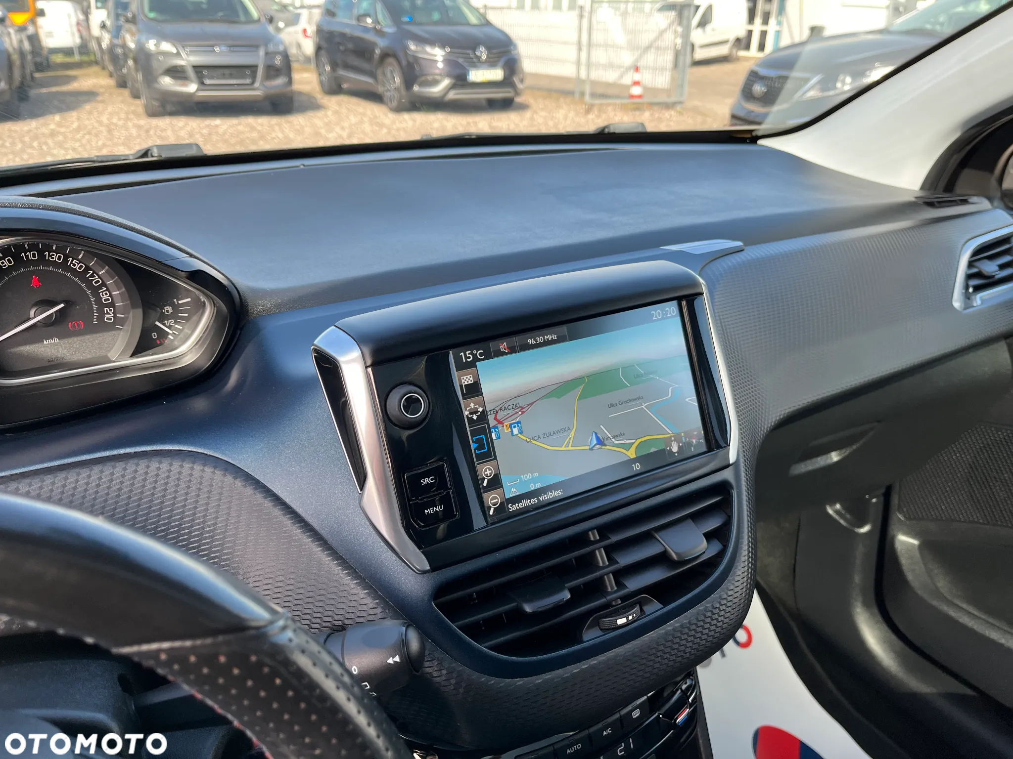 Peugeot 2008 - 24