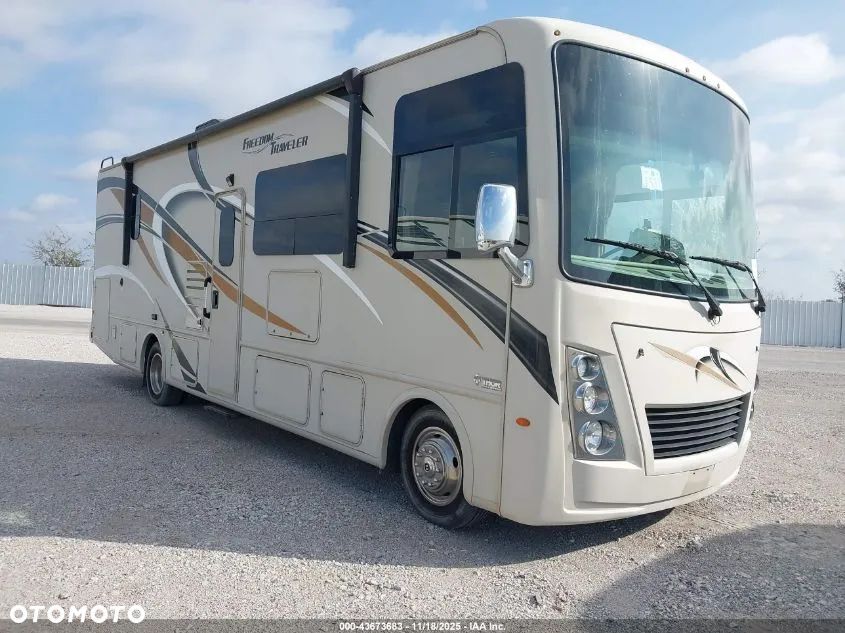 Ford Sunseeker E-450 Cutaway - 32