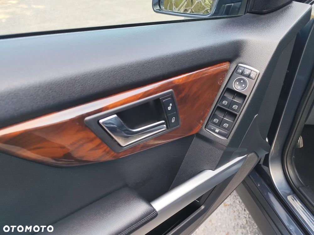 Mercedes-Benz GLK 220 CDI DPF 4Matic BlueEFFICIENCY 7G-TRONIC SPORT EDITION - 35