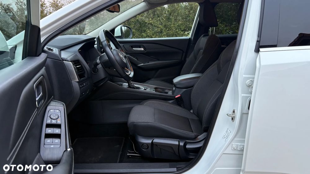 Nissan Qashqai 1.3 DIG-T N-CONNECTA - 29