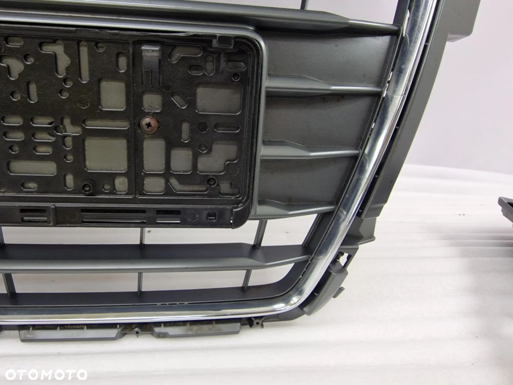 AUDI A1 LIFT 8XA 14- ATRAPA / GRILL PRZEDNI PRZÓD , NR 8XA853651B / 8XA853651C , NR AUKCJI GR6 - 10