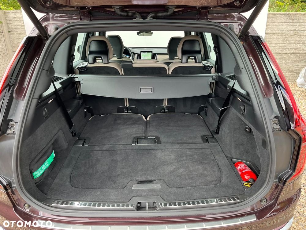 Volvo XC 90 - 32