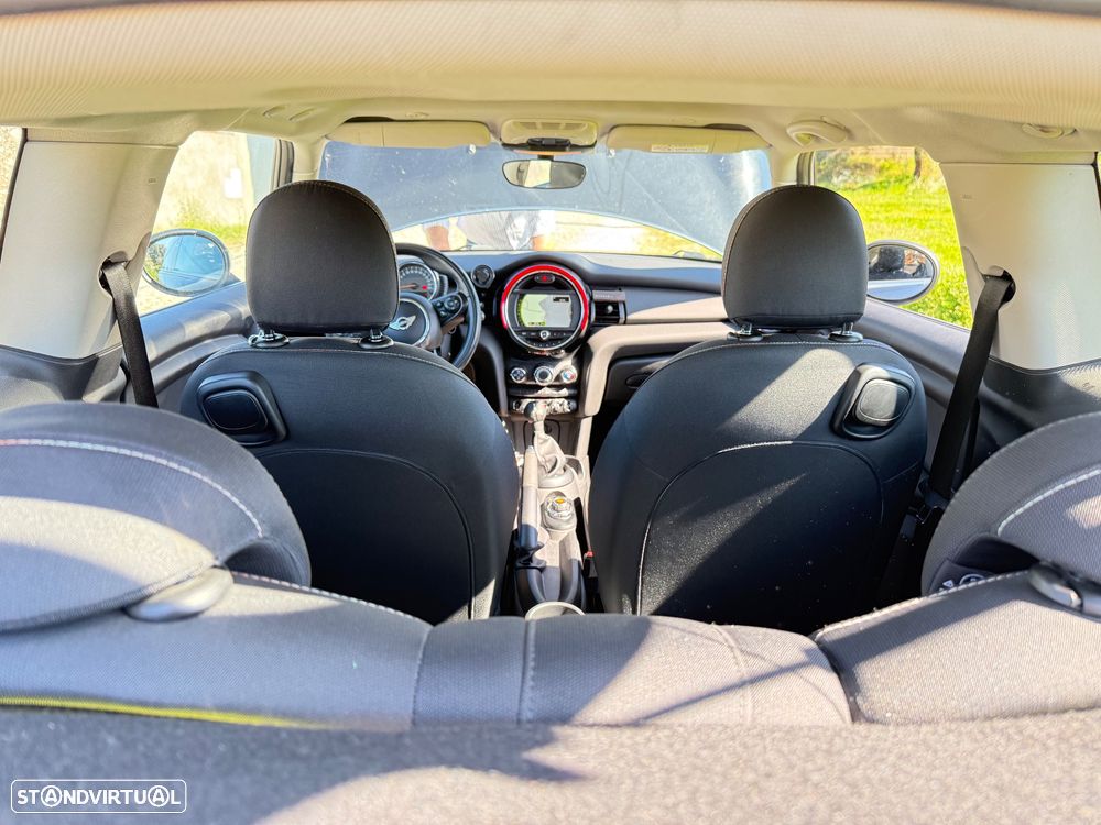 MINI 3 Portas One D - 12