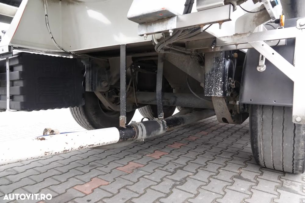 Feldbinder REMORCĂ DE CIMENT / 2 COMPARTAMENTE / 37.000 L / SILOS / PENTRU MATERIALE VRAC / AXIE DE RIFAT / SAF / JANTE DE ALIE - 18