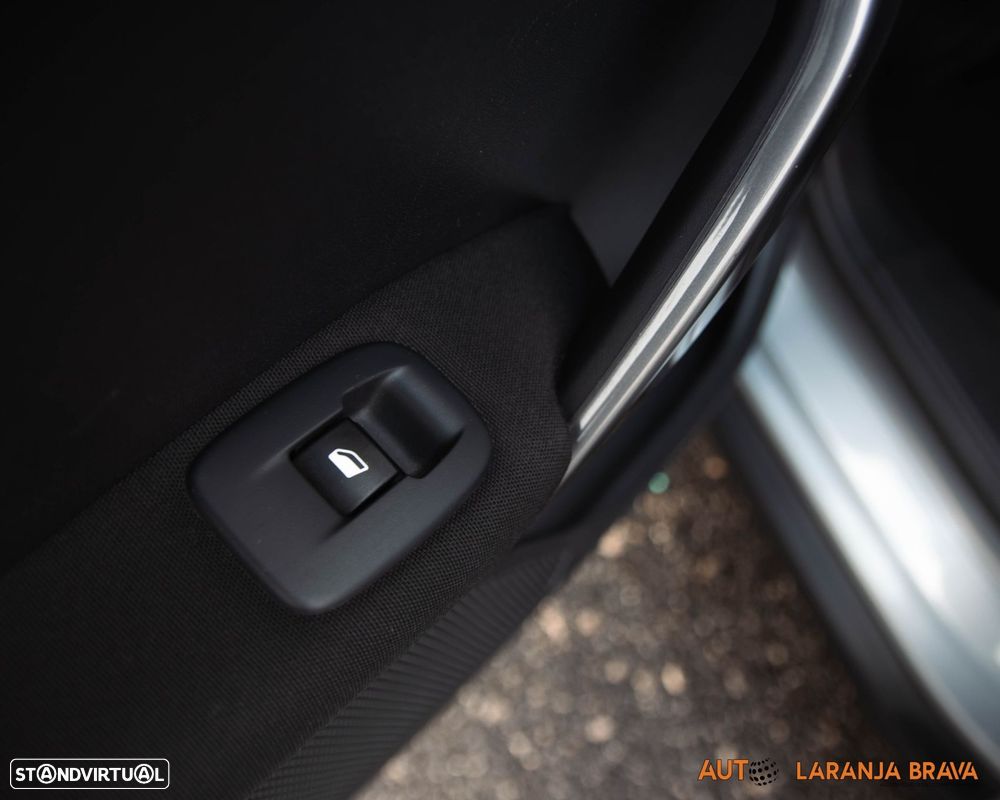 Peugeot 2008 1.2 PureTech Allure - 36
