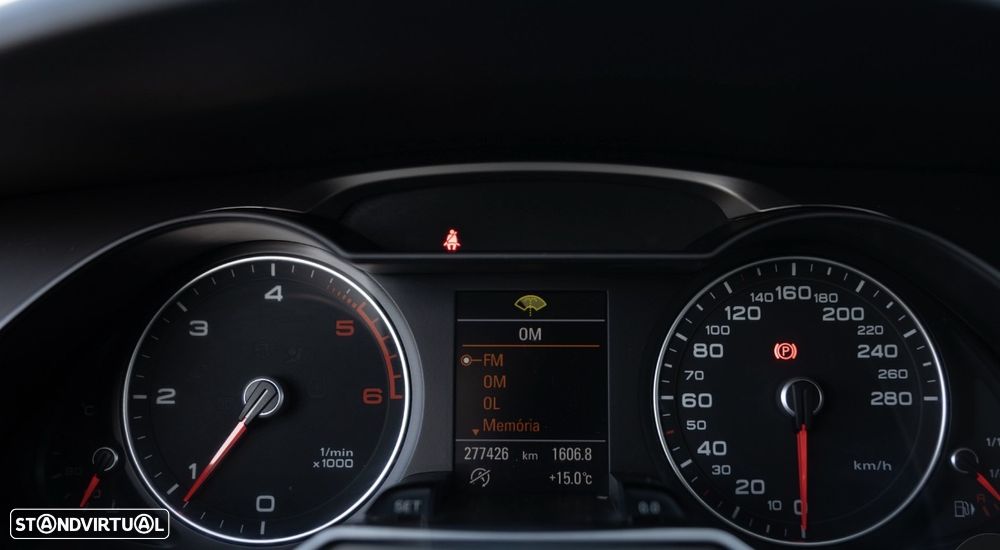 Audi A4 Avant 2.0 TDI Business Line S-line - 14