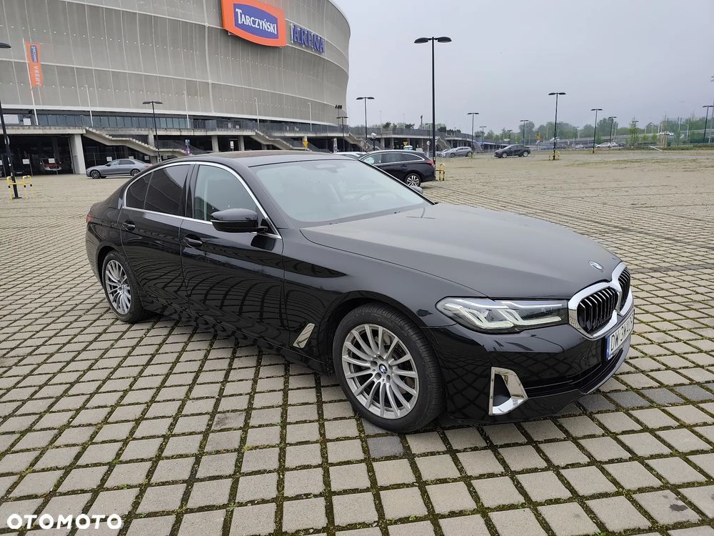 BMW Seria 5 520d xDrive Luxury Line - 2