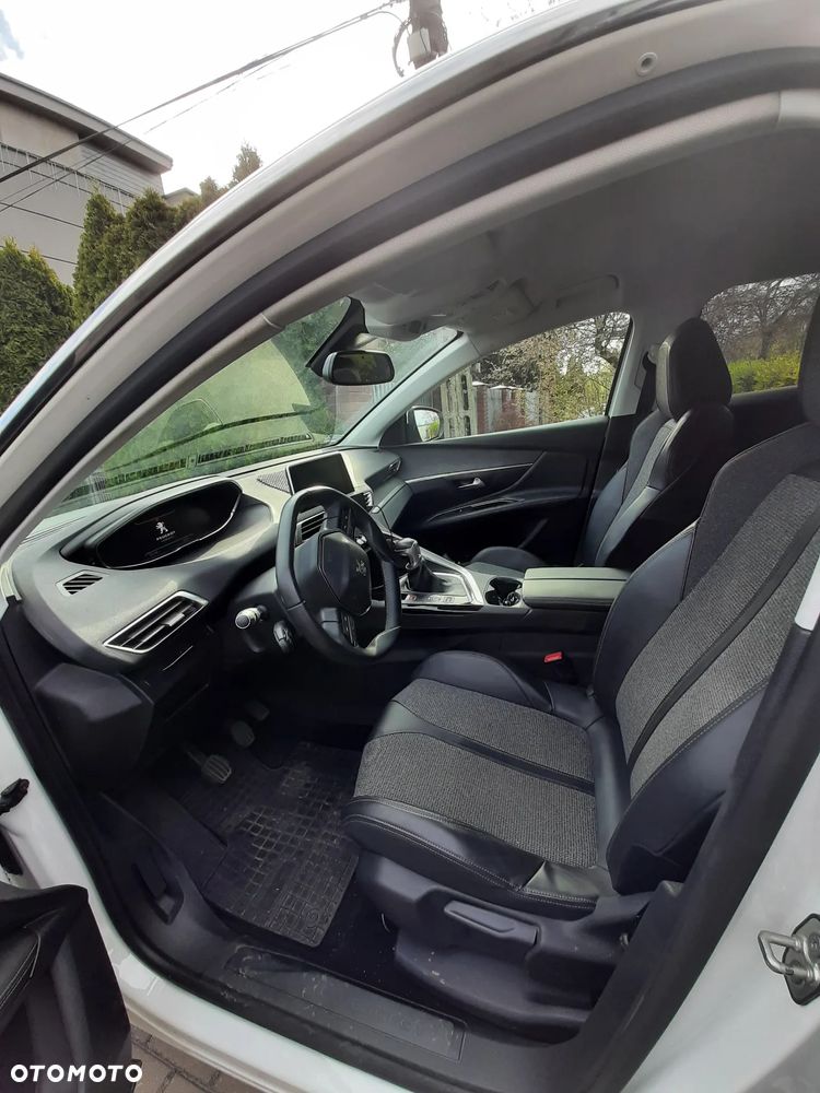 Peugeot 3008 1.2 PureTech Allure S&S - 7