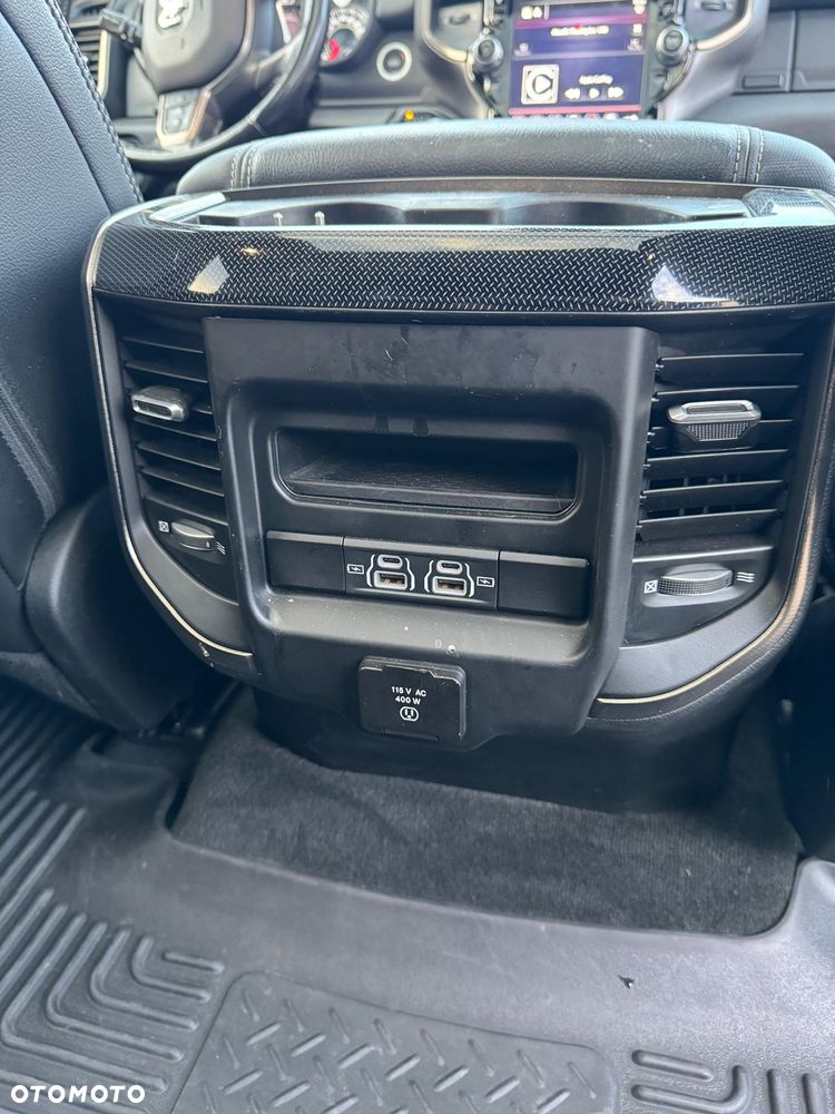 RAM 1500 Crew Cab Sport - 22