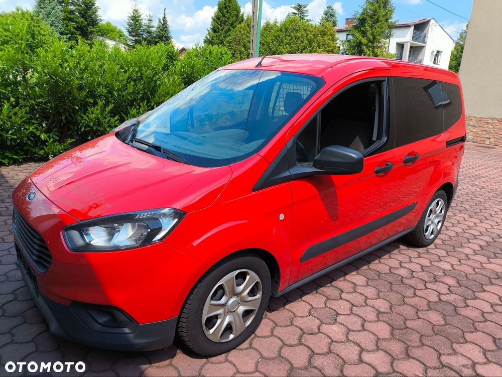 Ford Transit Courier - 9