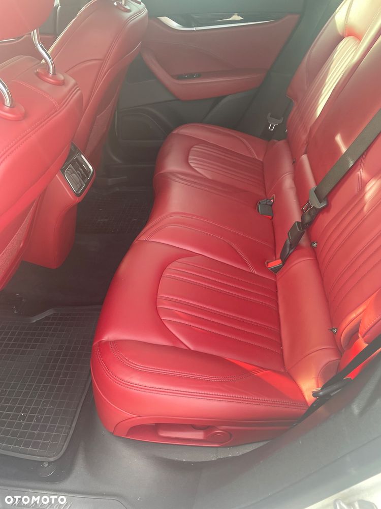 Maserati Levante Q4 - 12