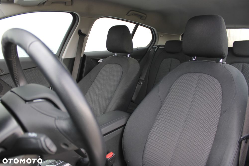 BMW Seria 1 - 21