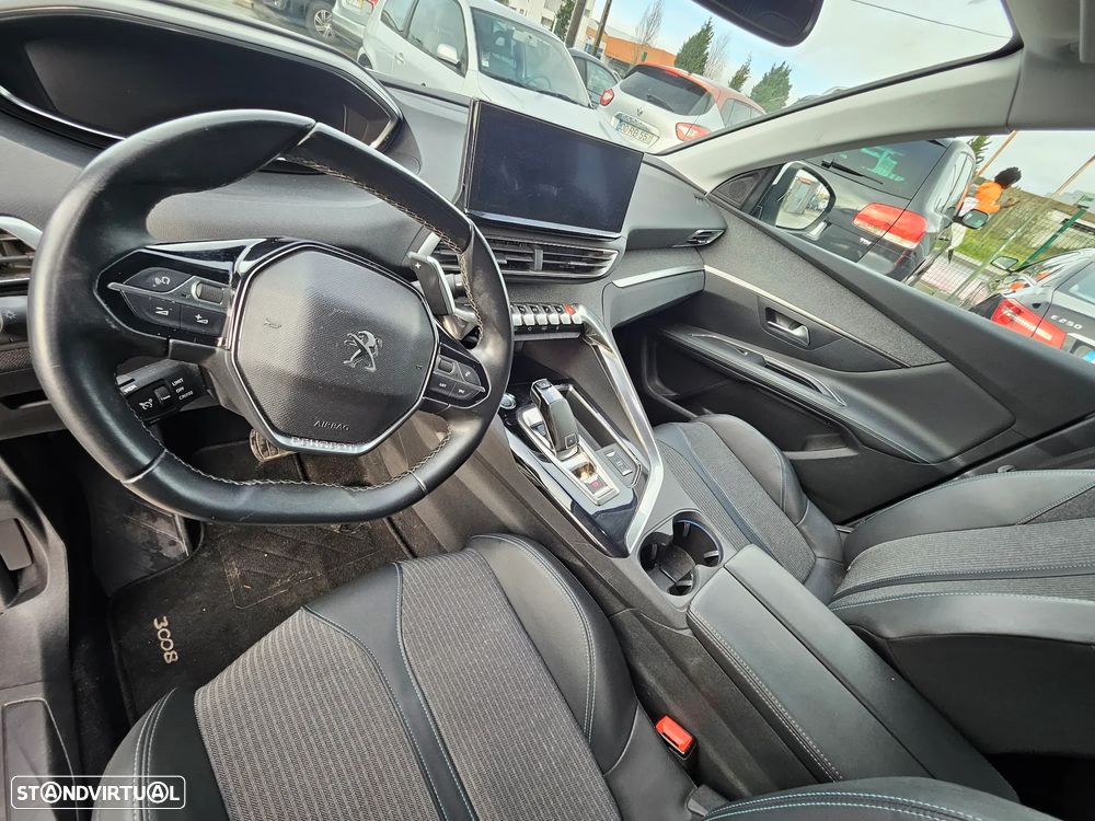 Peugeot 3008 1.5 BlueHDi Allure EAT8 - 6