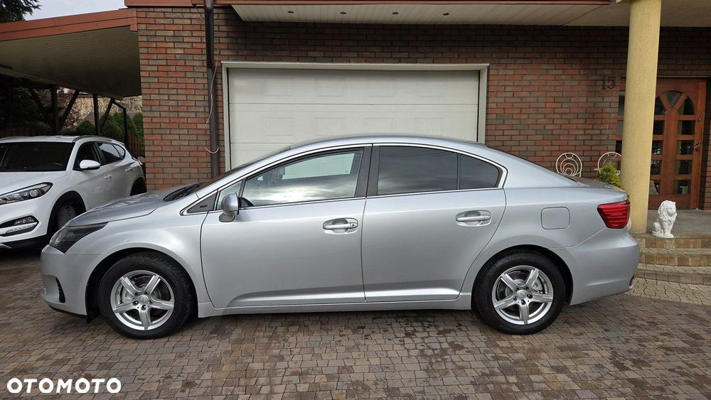 Toyota Avensis - 7