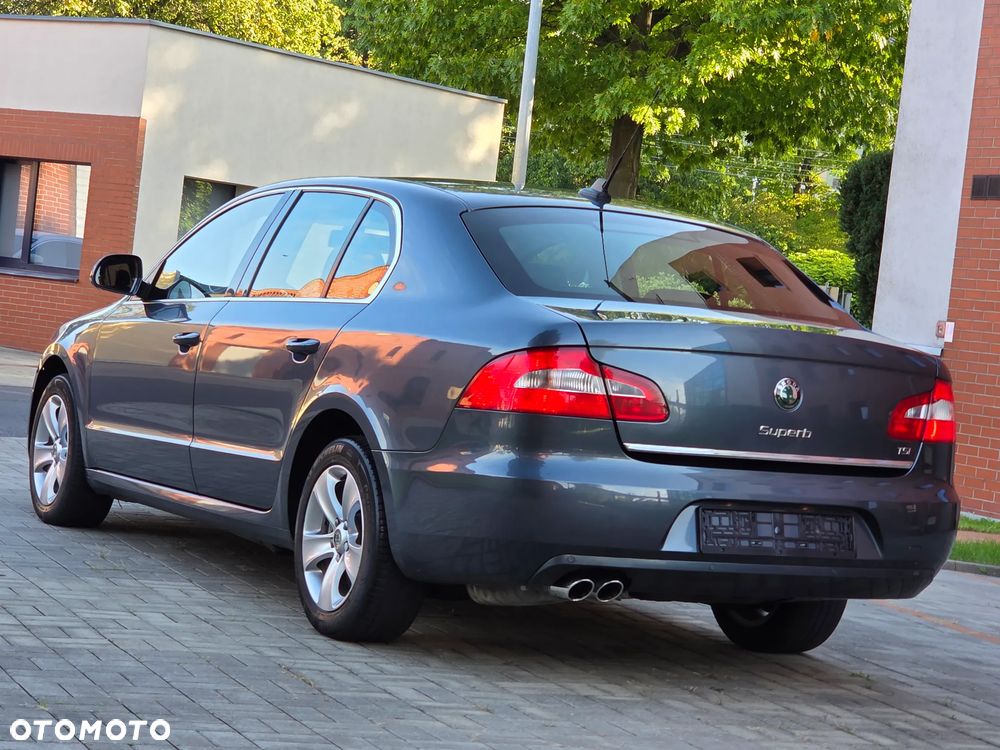 Skoda Superb 1.8 TSI DSG Ambition - 11