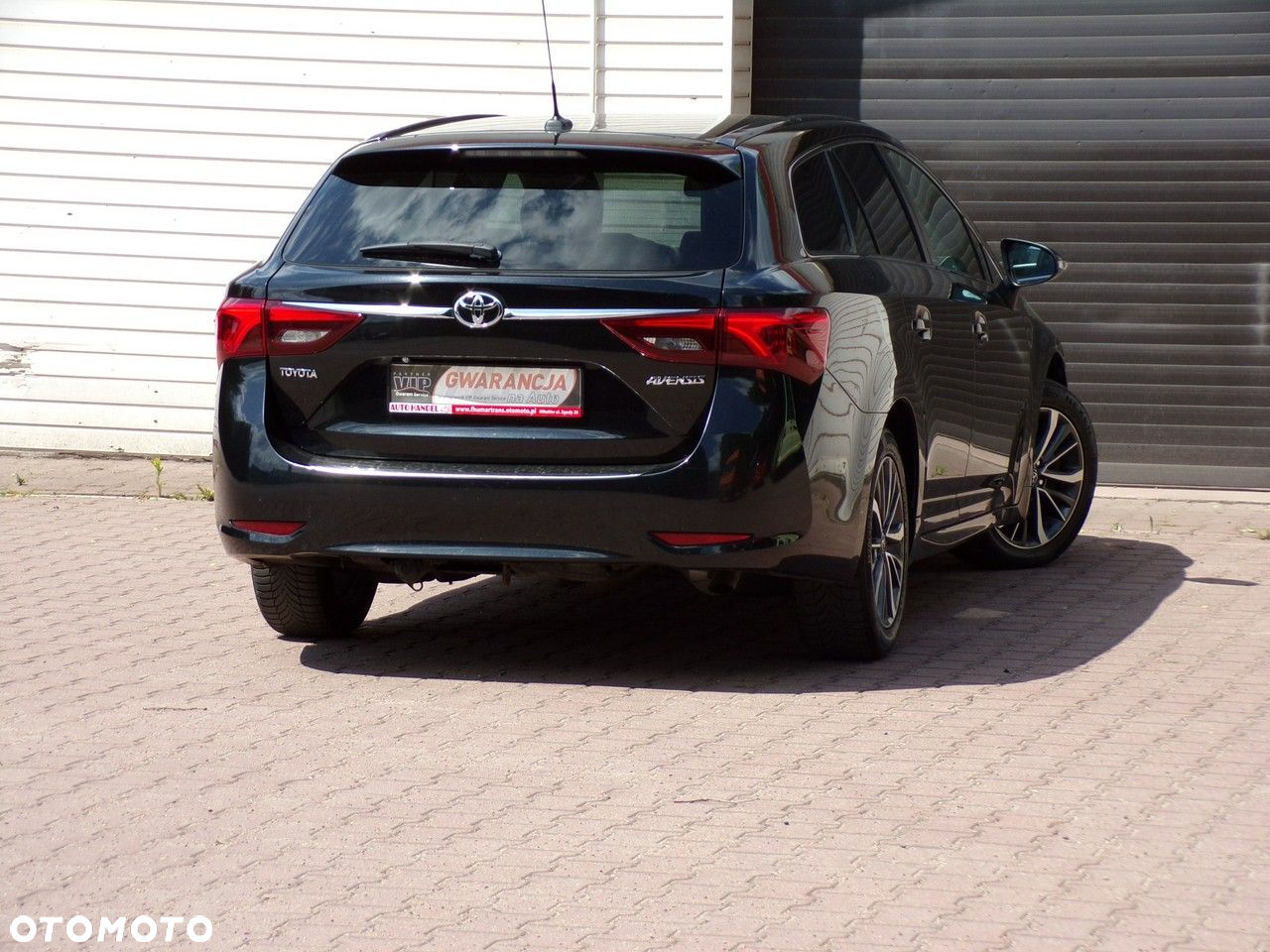 Toyota Avensis - 10