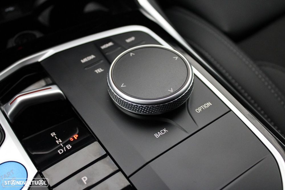 BMW i4 eDrive40 - 28