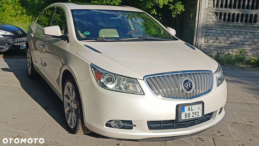 Buick Lacrosse - 10