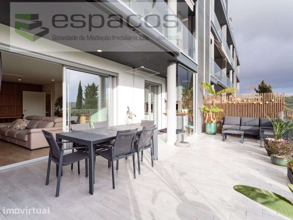 T3 com Terraço amplo e orientação solar a sul e vista desafogada. - Grande imagem: 3/42