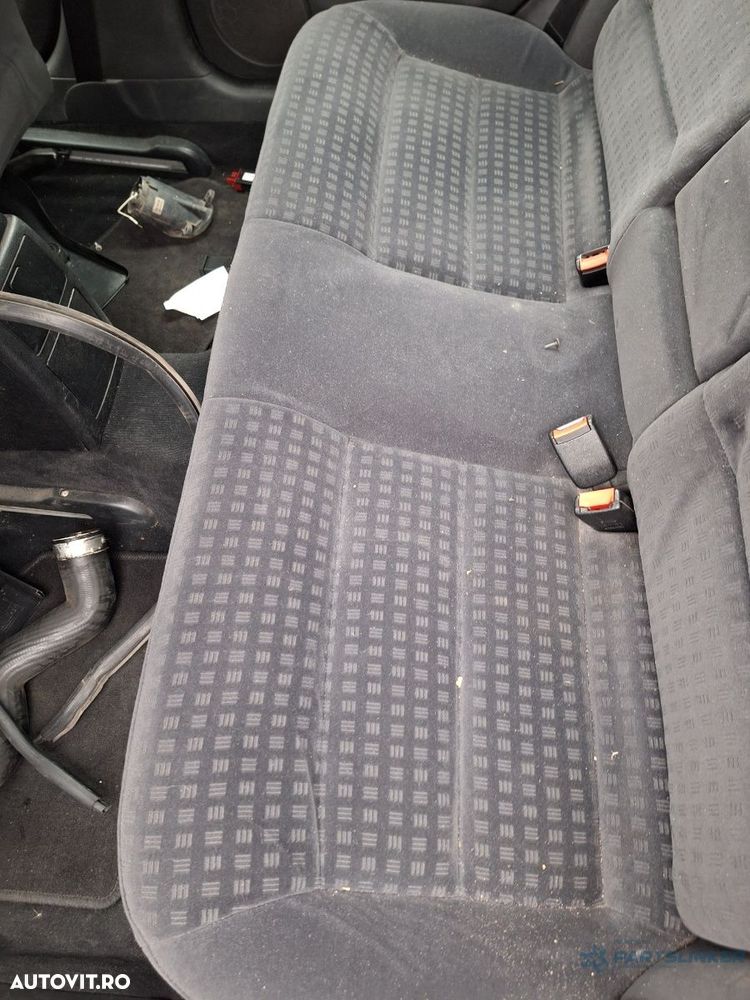 Banchetă spate VOLKSWAGEN PASSAT 3B3 2000 1.9 TDI AWX 96KW|130HP 2000 - 1
