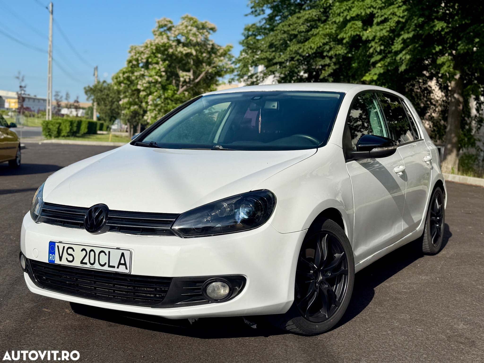 Volkswagen Golf 1.6 TDI DPF Comfortline - 6