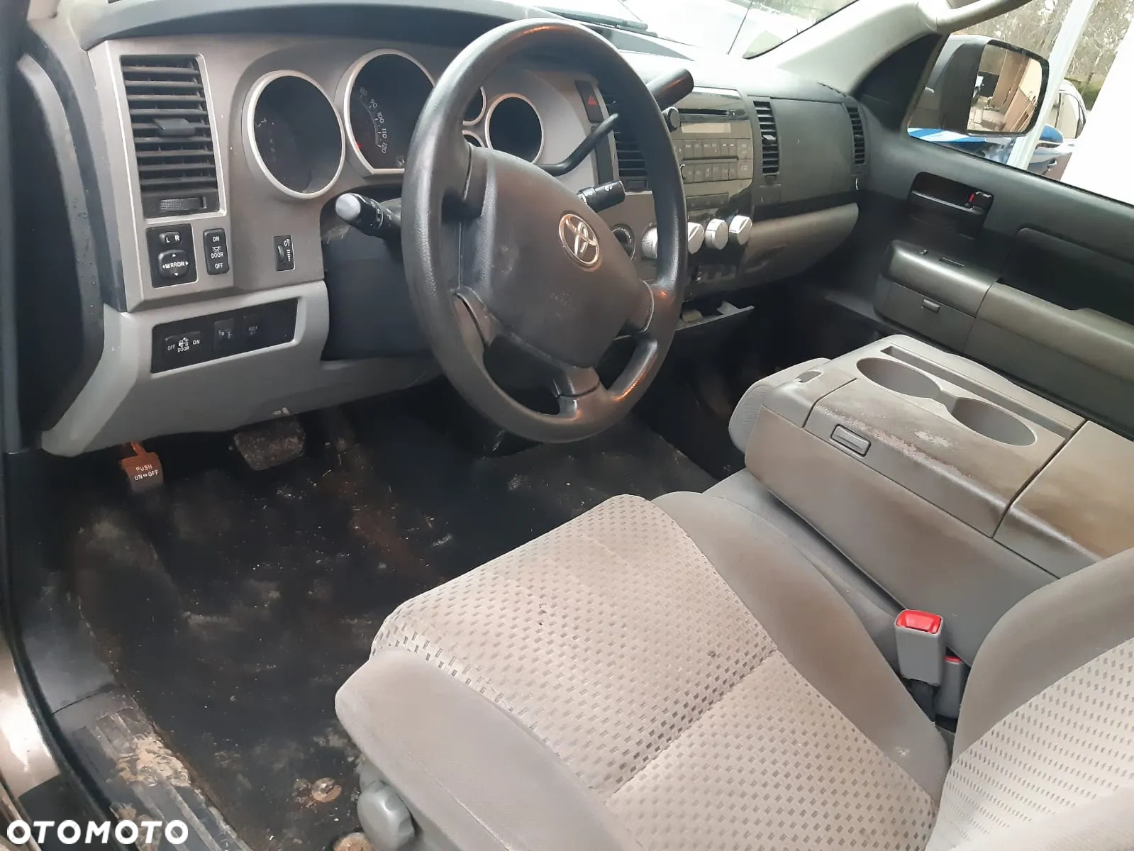 Toyota Tundra - 16