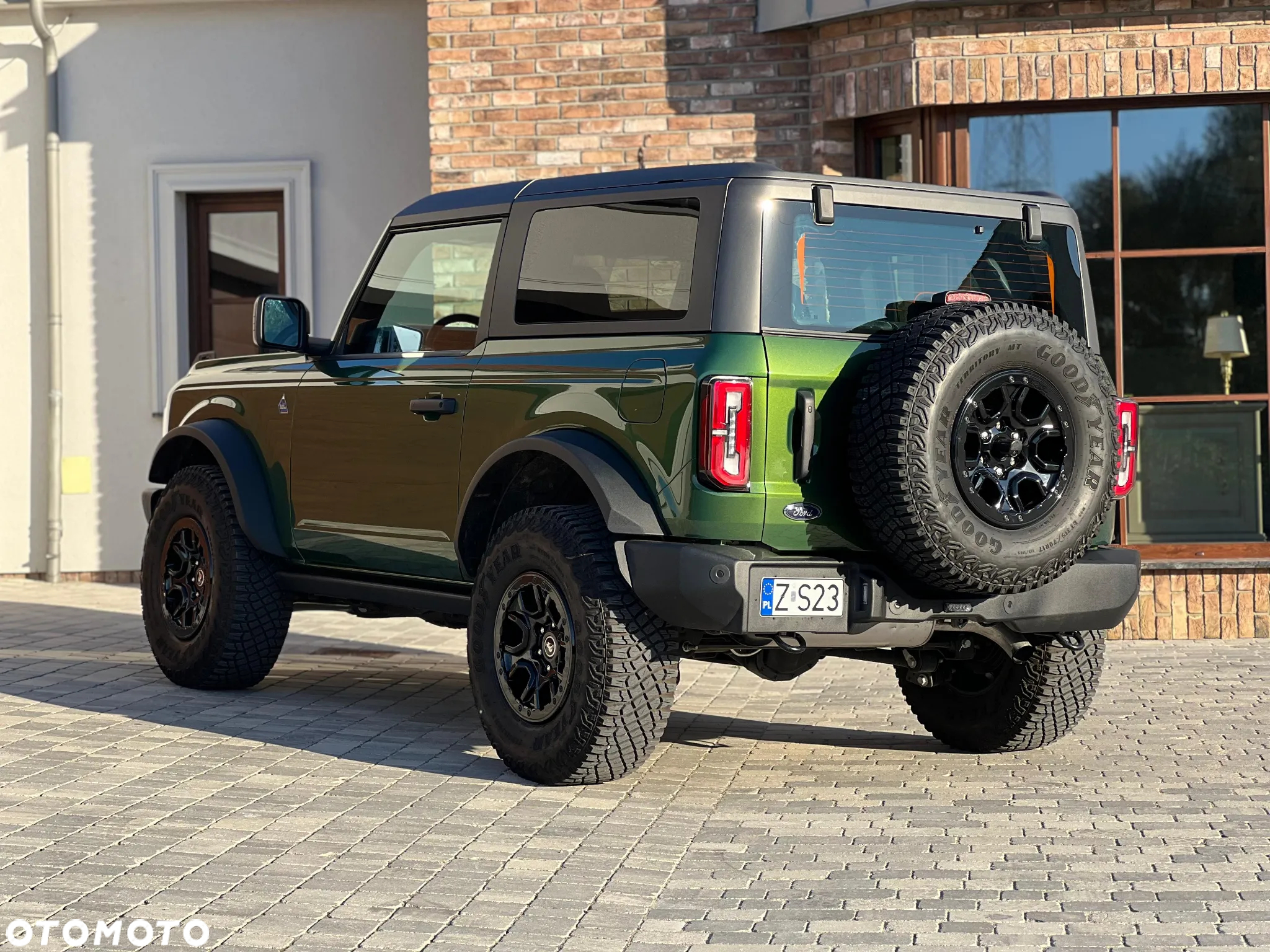 Ford Bronco - 7