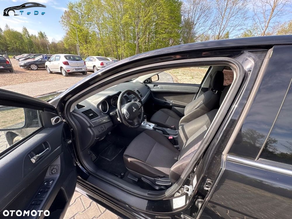 Mitsubishi Lancer 1.8 CVT Intense - 23