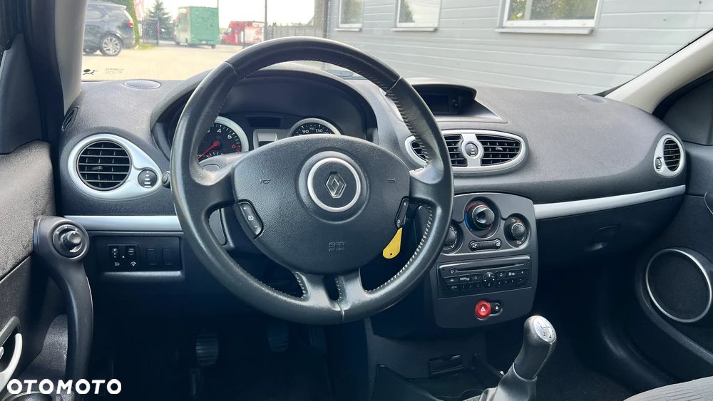 Renault Clio 1.2 16V 75 Collection - 21