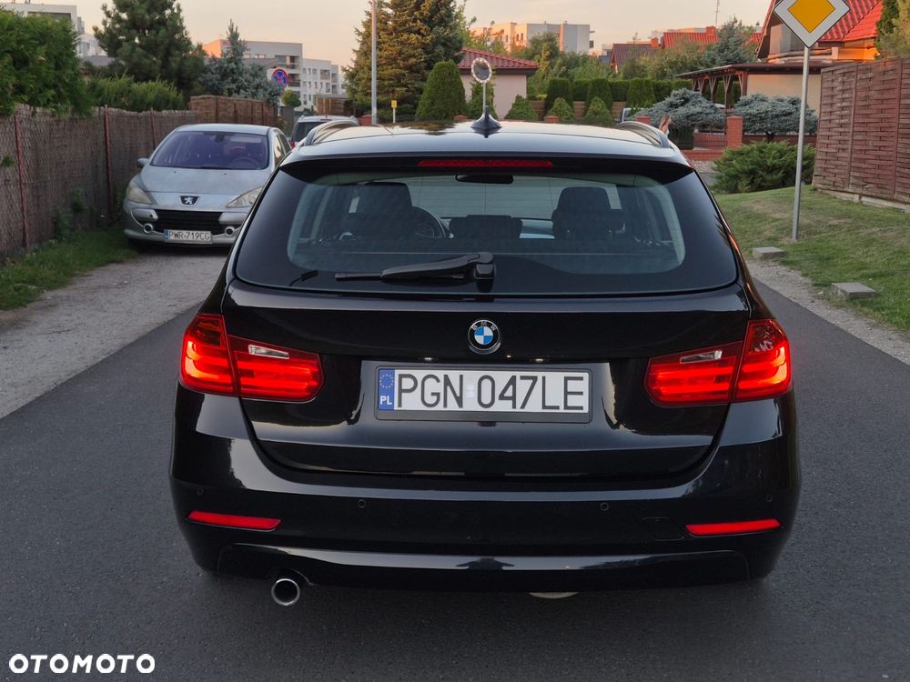 BMW 3 Series 2012 photo 4