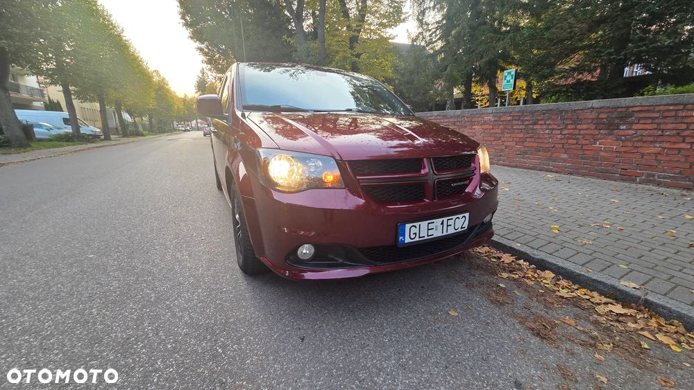 Dodge Grand Caravan - 16