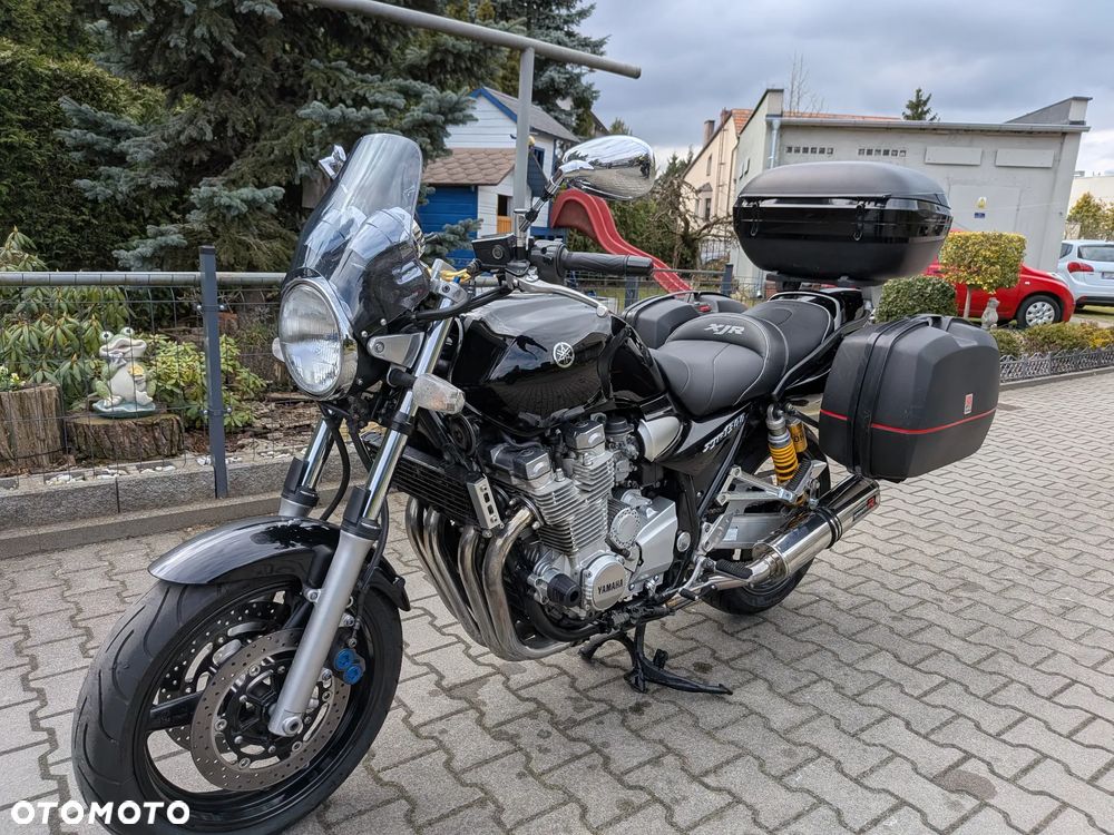Yamaha XJR - 1