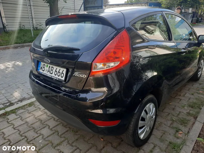 Ford Fiesta 1.25 Ambiente - 12