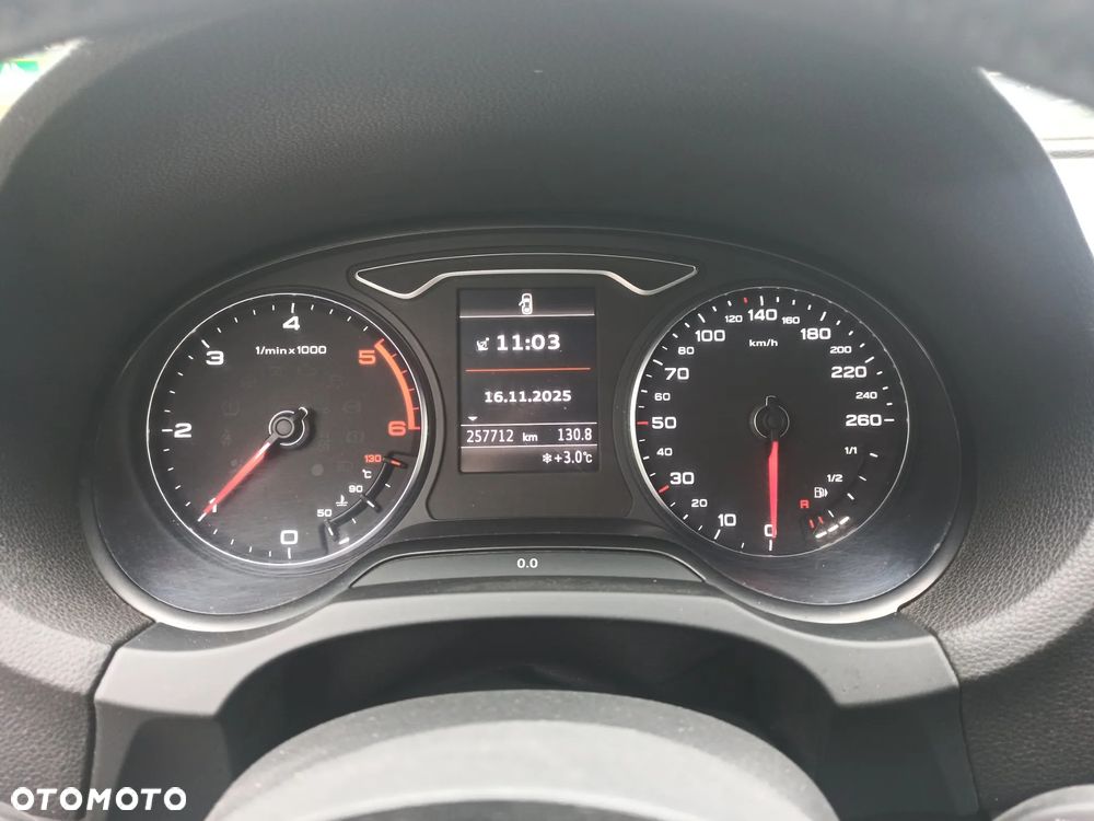 Audi A3 Sportback 2.0 TDI (clean diesel) quattro S line Sportpaket - 11